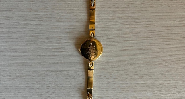 Продам женские позолоченные часы &quot;Westar&quot;-18 K.Gold