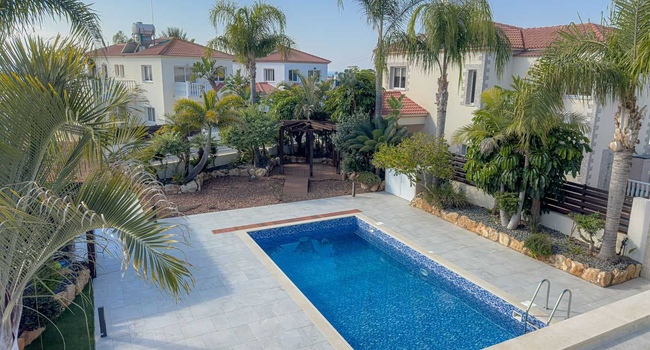 Продам дом в 2 этажа Кипр, г. Айя-Напа (Ayia Napa), 700 000 Евро.